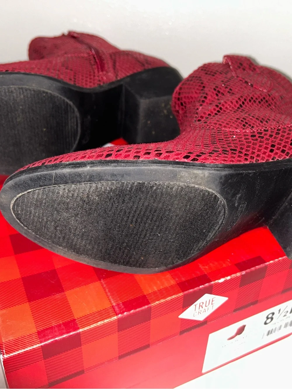 True Craft Red Snake-Embossed Ankle Booties size 8.5